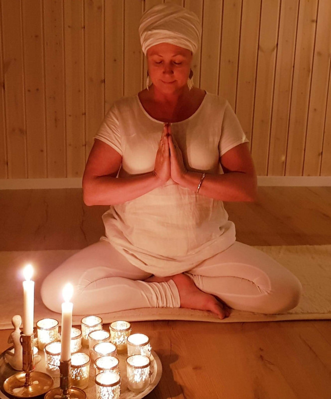 Bastena Andrum & Yoga By Atma