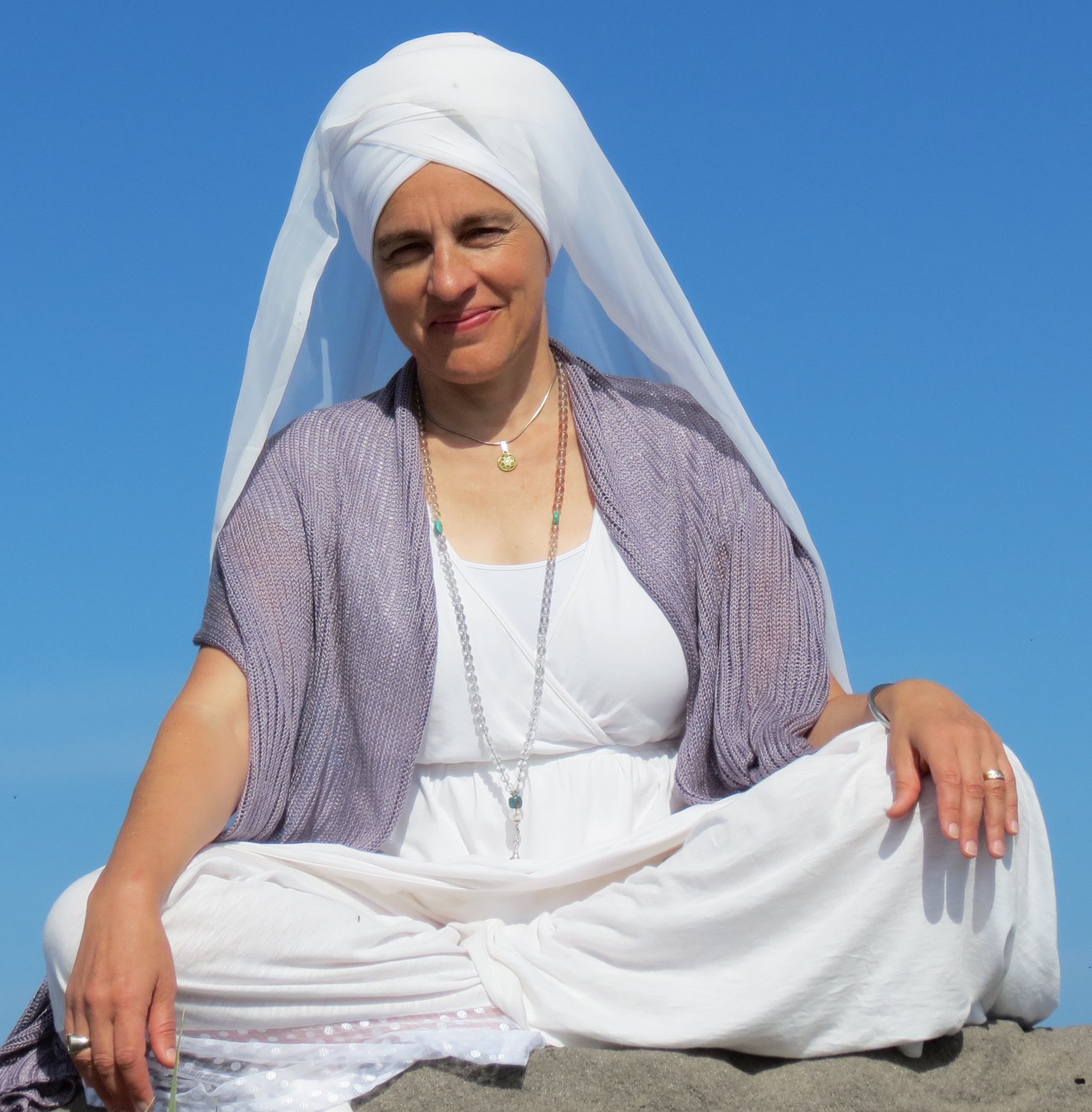 Dev Suroop Kaur Khalsa (Dev Suroop Khalsa)